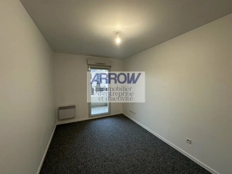 Office in Nantes for lease - Interior Photo - Image 3 of 5