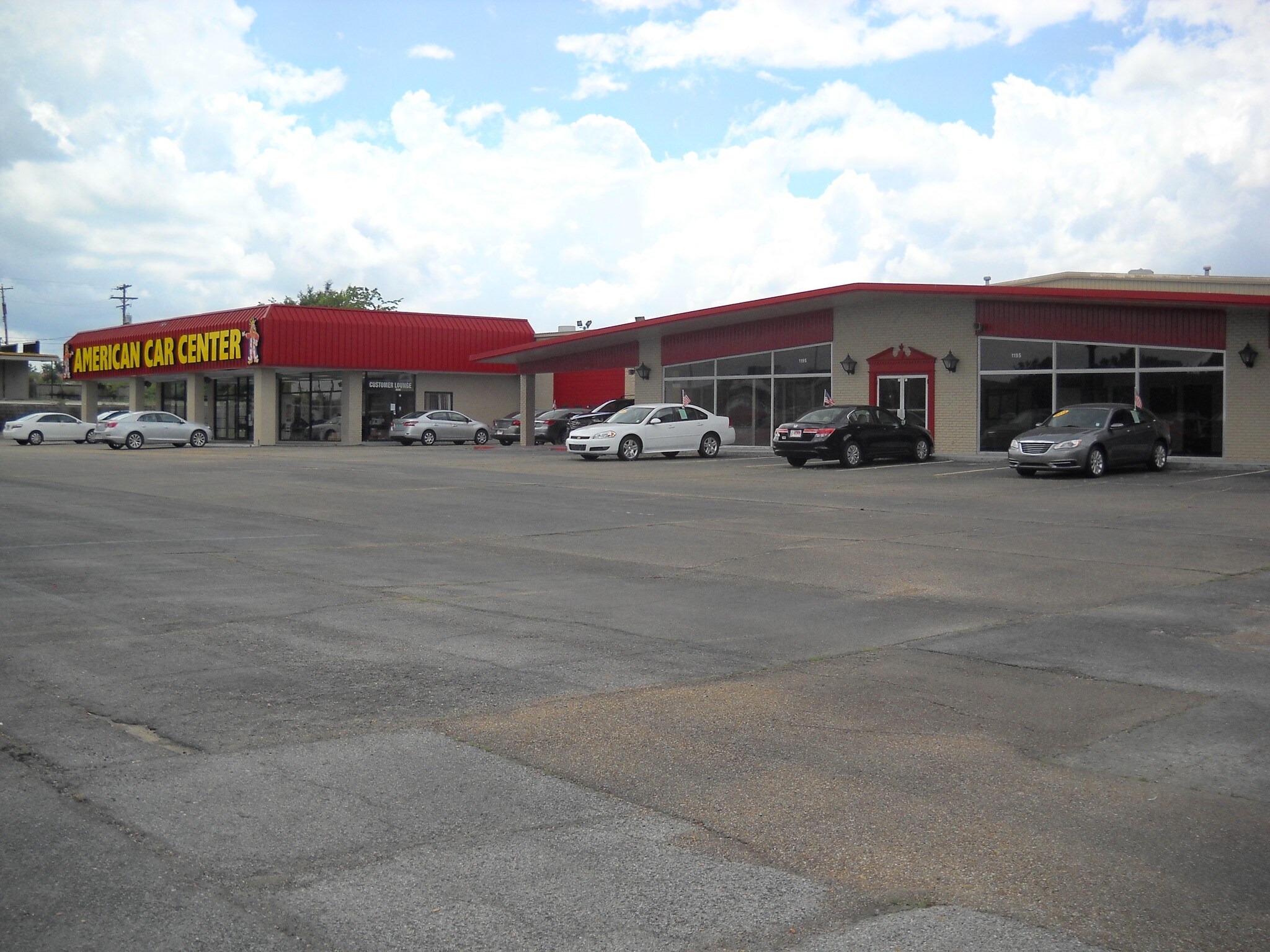 1195 S Gloster St, Tupelo, MS for sale Primary Photo- Image 1 of 1