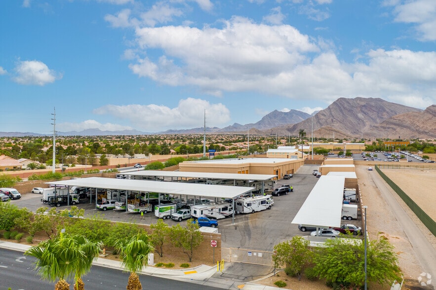 9770 W Cheyenne Ave, Las Vegas, NV for lease - Building Photo - Image 3 of 4