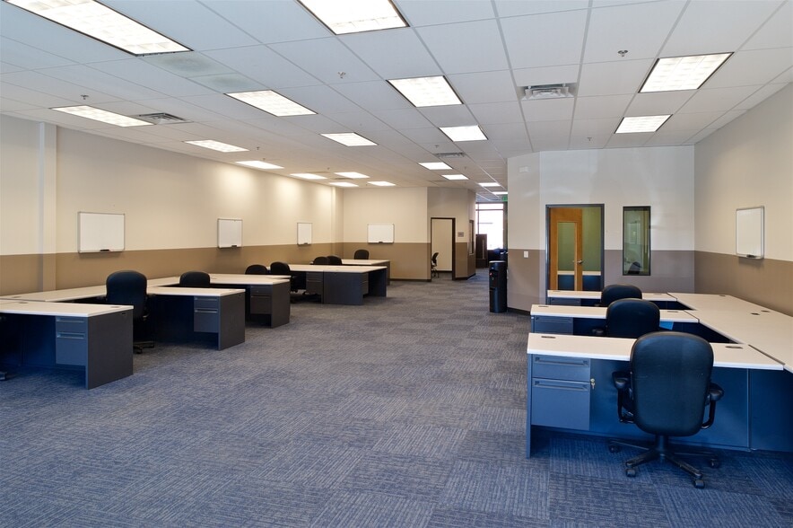 10875 Dover St, Westminster, CO for sale - Interior Photo - Image 3 of 8