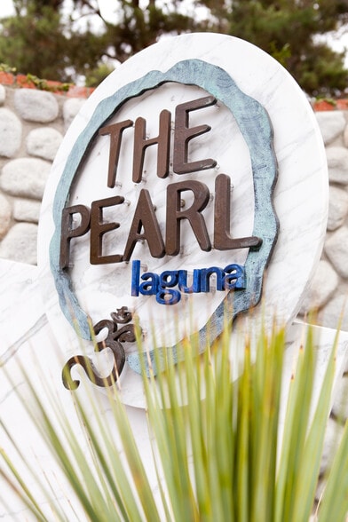 21095 Raquel Rd, Laguna Beach, CA for sale - Building Photo - Image 2 of 26