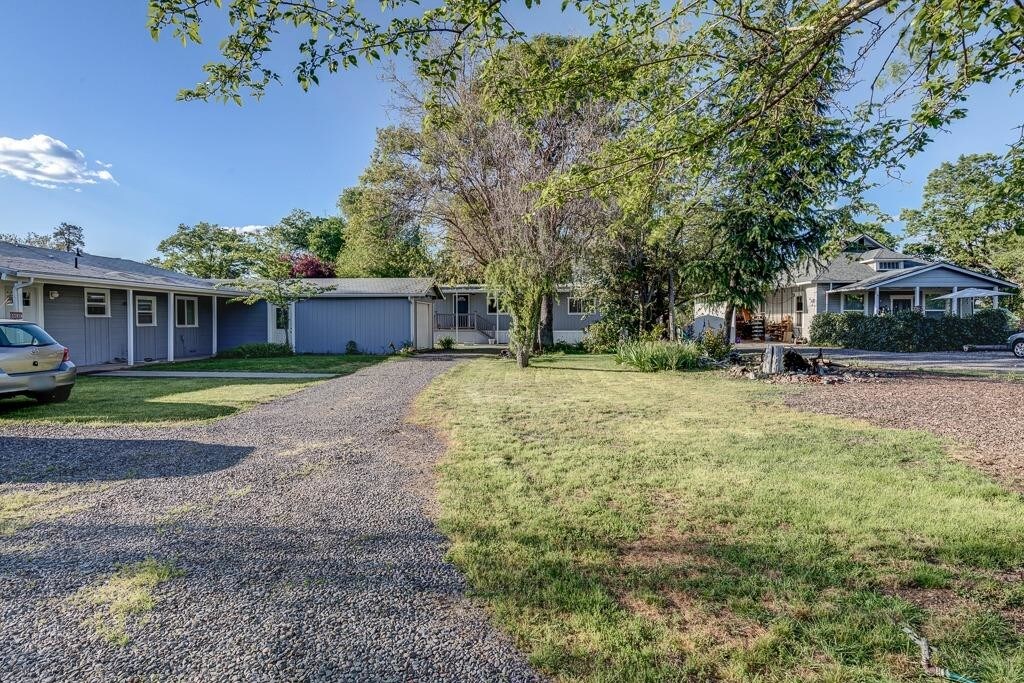 5953 Table Rock Rd, Central Point, OR for sale Primary Photo- Image 1 of 1