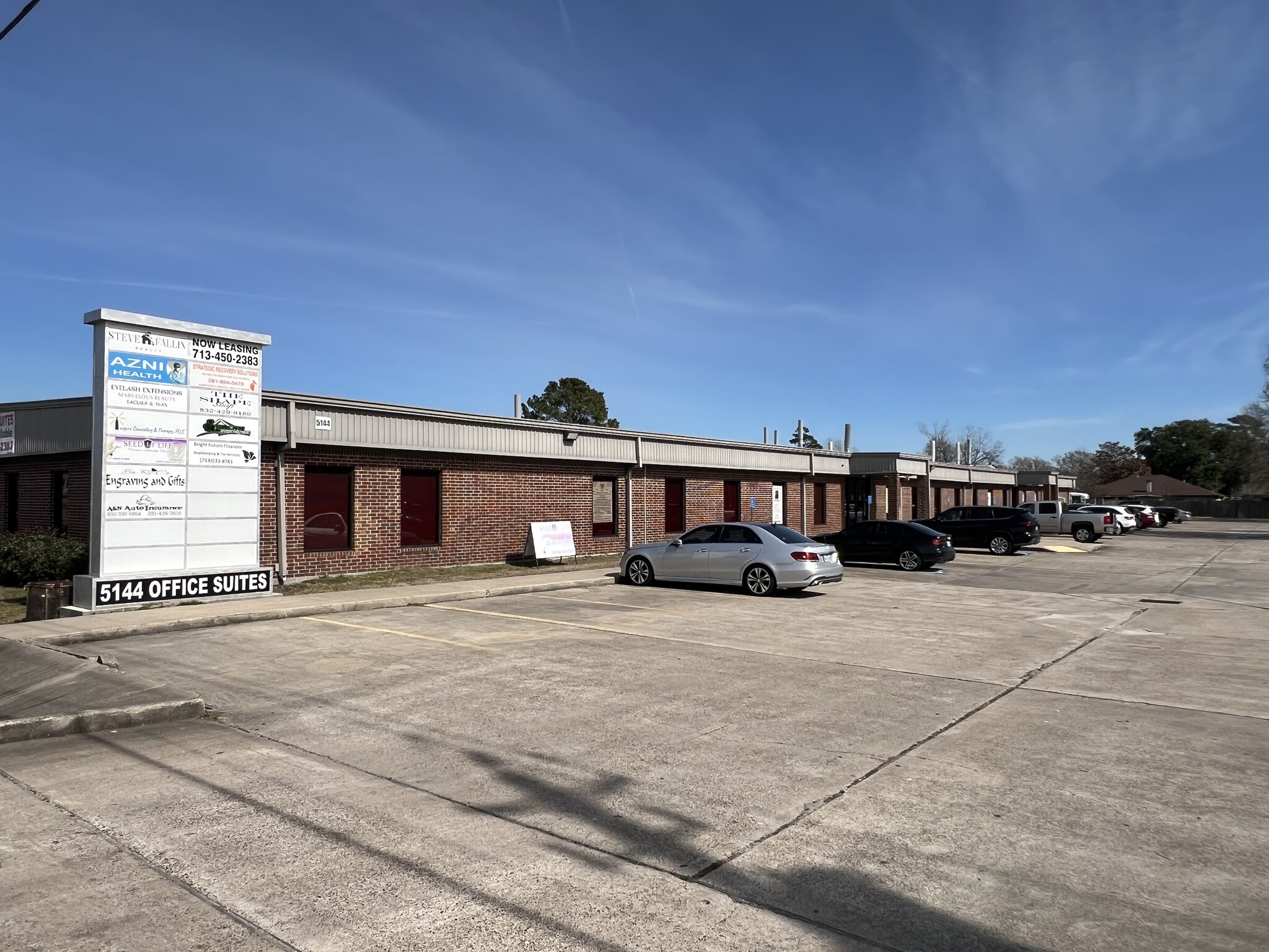 5144 E Sam Houston Pky N, Houston, TX for lease Building Photo- Image 1 of 9