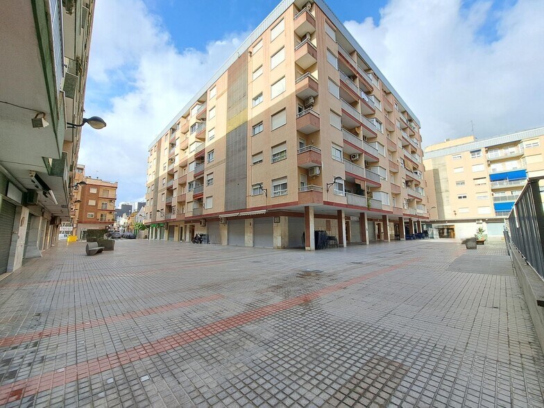 Retail in Algemesí for sale - Building Photo - Image 2 of 18