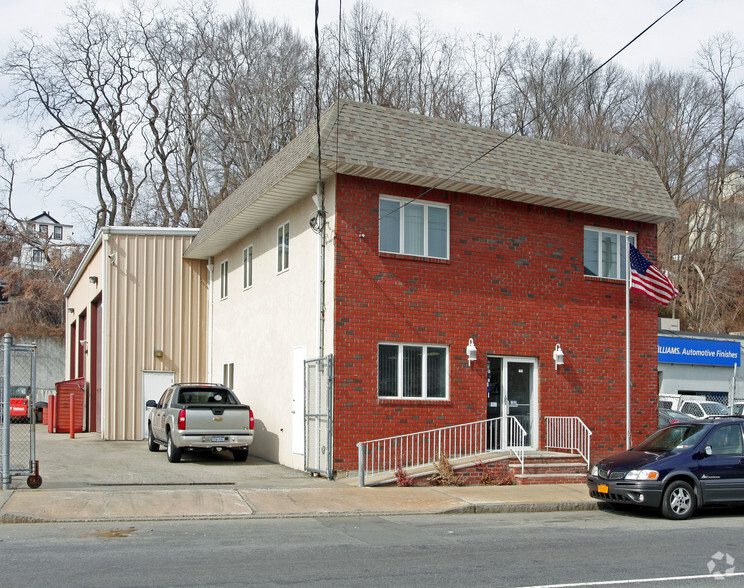 791 Nepperhan Ave, Yonkers, NY for sale - Primary Photo - Image 1 of 1