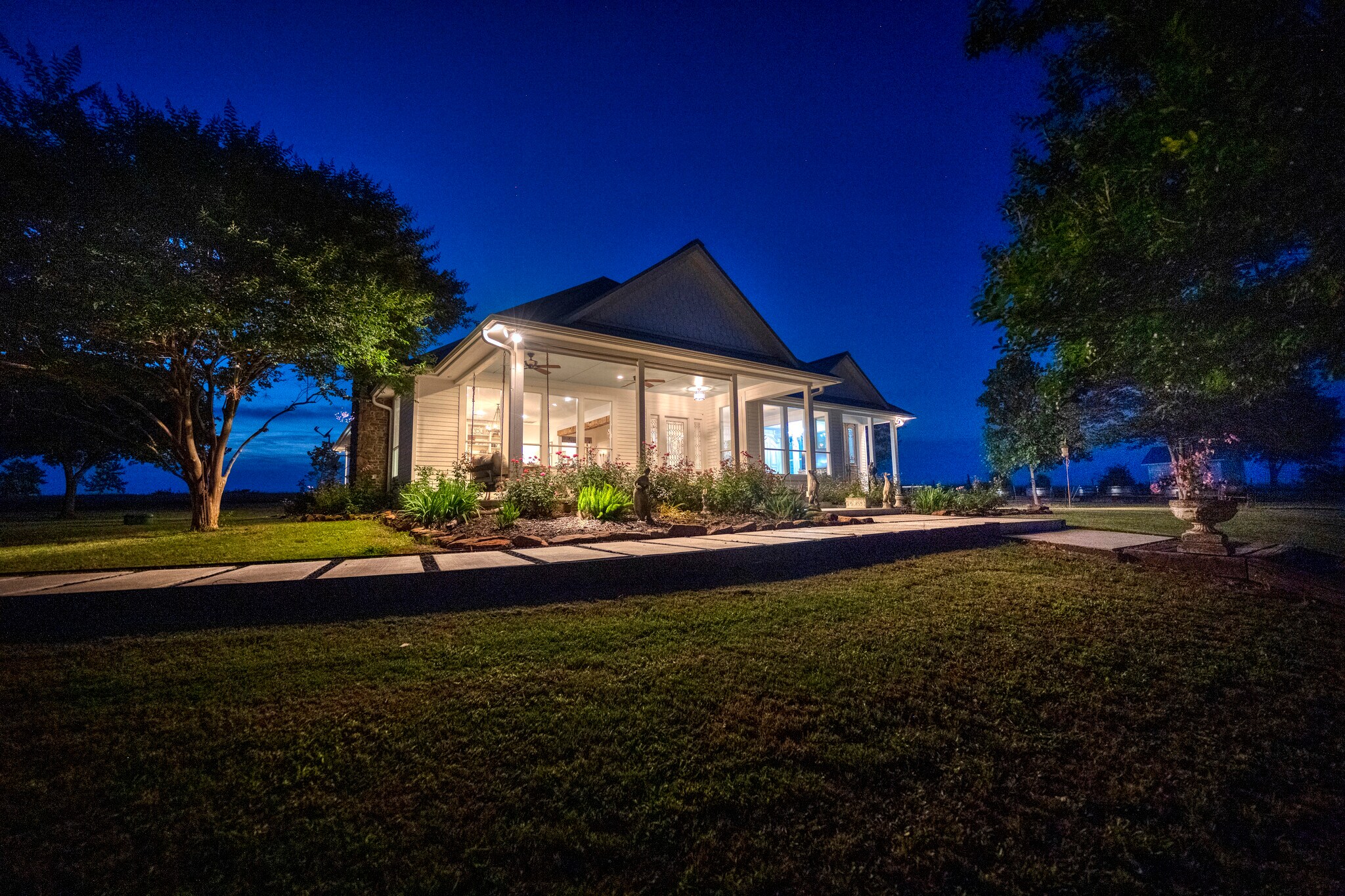 5025 Wickel Road, Burton, TX 77835 White House on the Hill