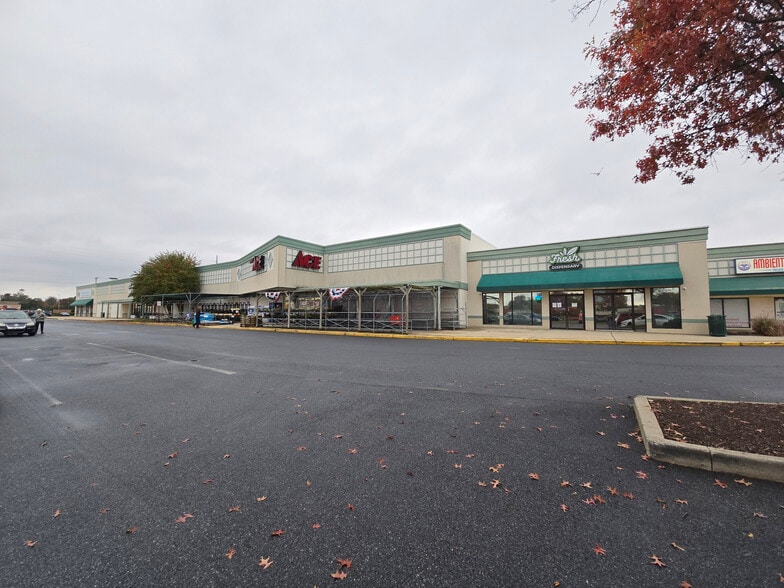 605-649 S Dupont Blvd, Milford, DE for lease - Building Photo - Image 2 of 12