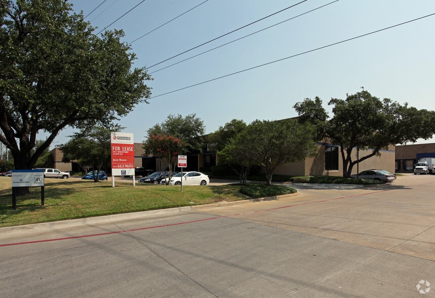1825 Monetary Ln, Carrollton, TX for lease - Building Photo - Image 3 of 10