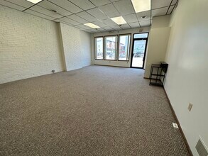 3528 Boulevard of the Allies, Pittsburgh, PA for lease Interior Photo- Image 2 of 10