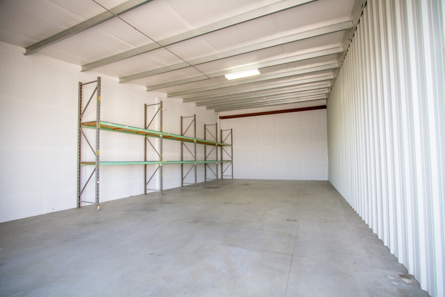1831 Golden State Ave, Bakersfield, CA for lease - Building Photo - Image 2 of 19