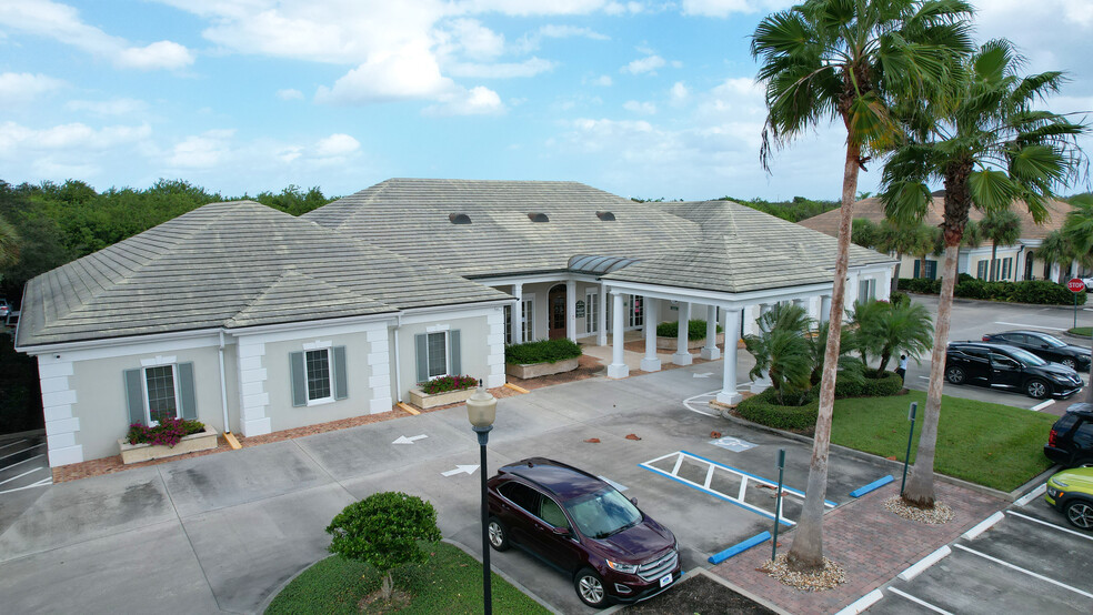 1000 37th Place, Vero Beach, FL for sale - Building Photo - Image 1 of 1