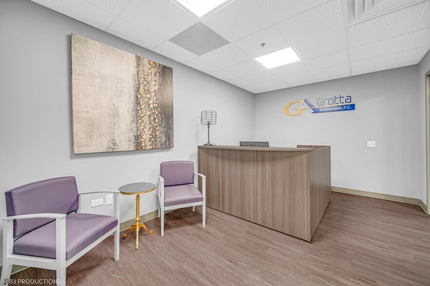 18927 Hickory Creek Dr, Mokena, IL for lease - Interior Photo - Image 2 of 35