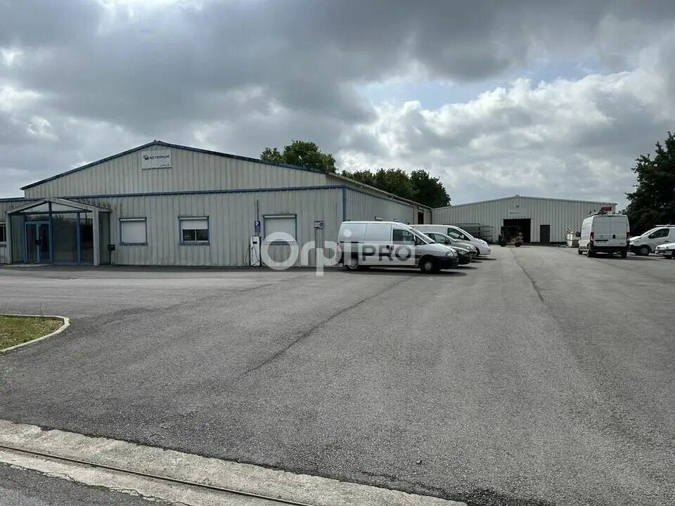 Flex in La Chevrolière for lease Building Photo- Image 1 of 8