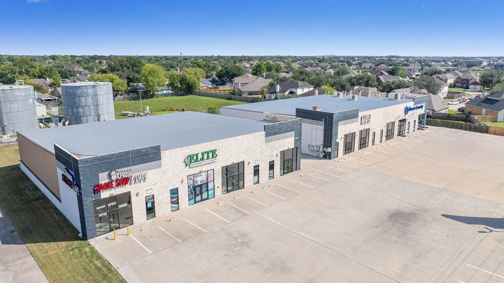 8463 FM 1464, Richmond, TX for lease - Building Photo - Image 1 of 11