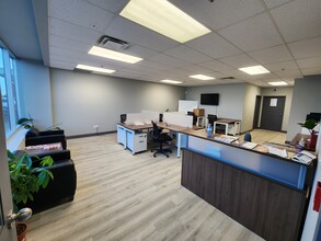 1100 S Service Rd, Hamilton, ON for lease Interior Photo- Image 2 of 6