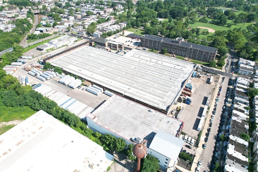 3900 N 10th St, Philadelphia, PA for sale - Building Photo - Image 2 of 4