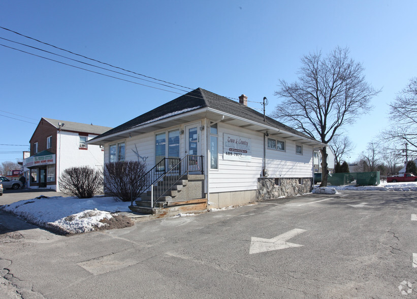 1208 E Main St, Torrington, CT for sale - Primary Photo - Image 1 of 1