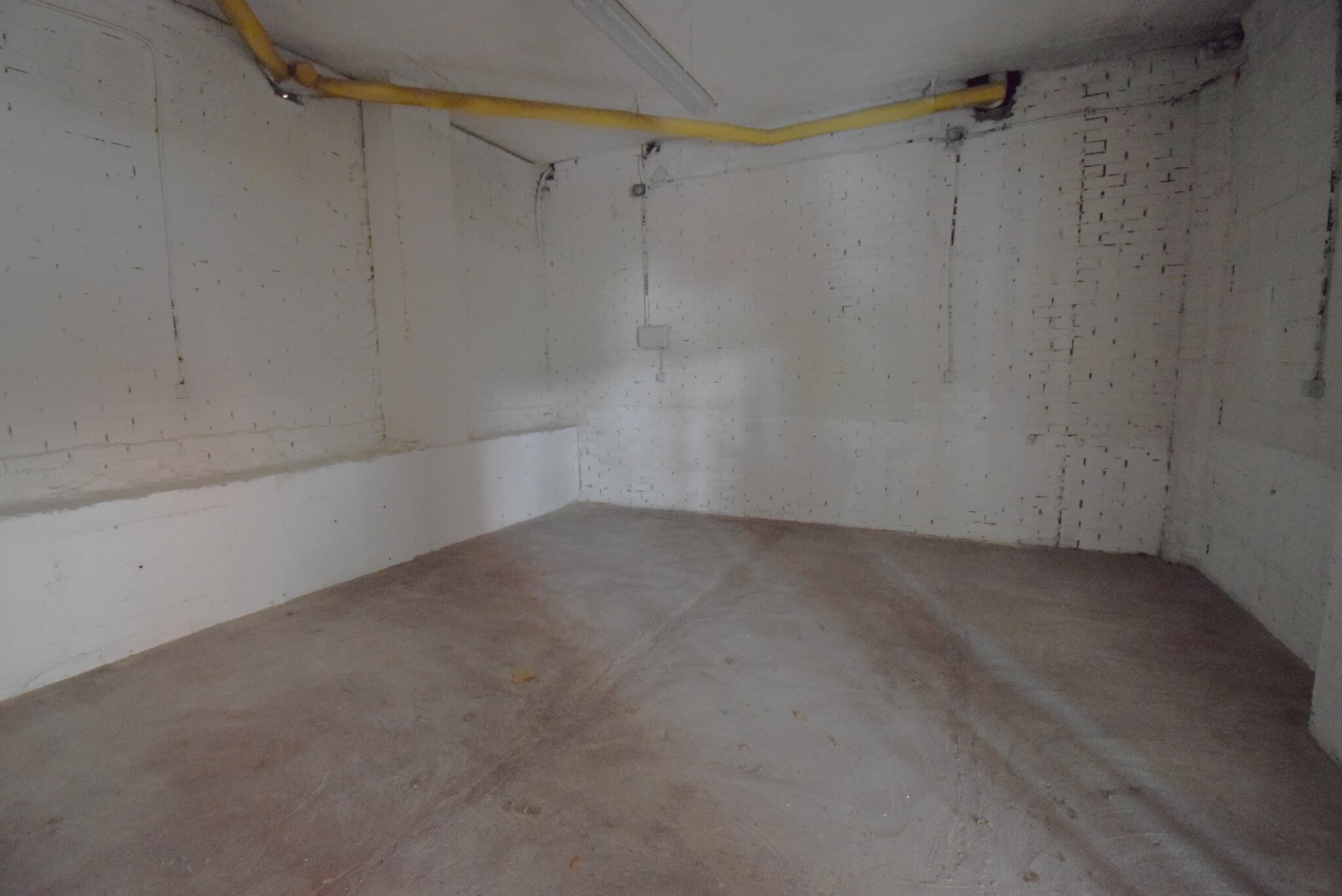 Calle Dámaso Alonso, Alcalá de Henares, Madrid for lease Interior Photo- Image 1 of 4