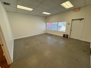 6461 Garden Rd, Riviera Beach, FL for lease Interior Photo- Image 1 of 2