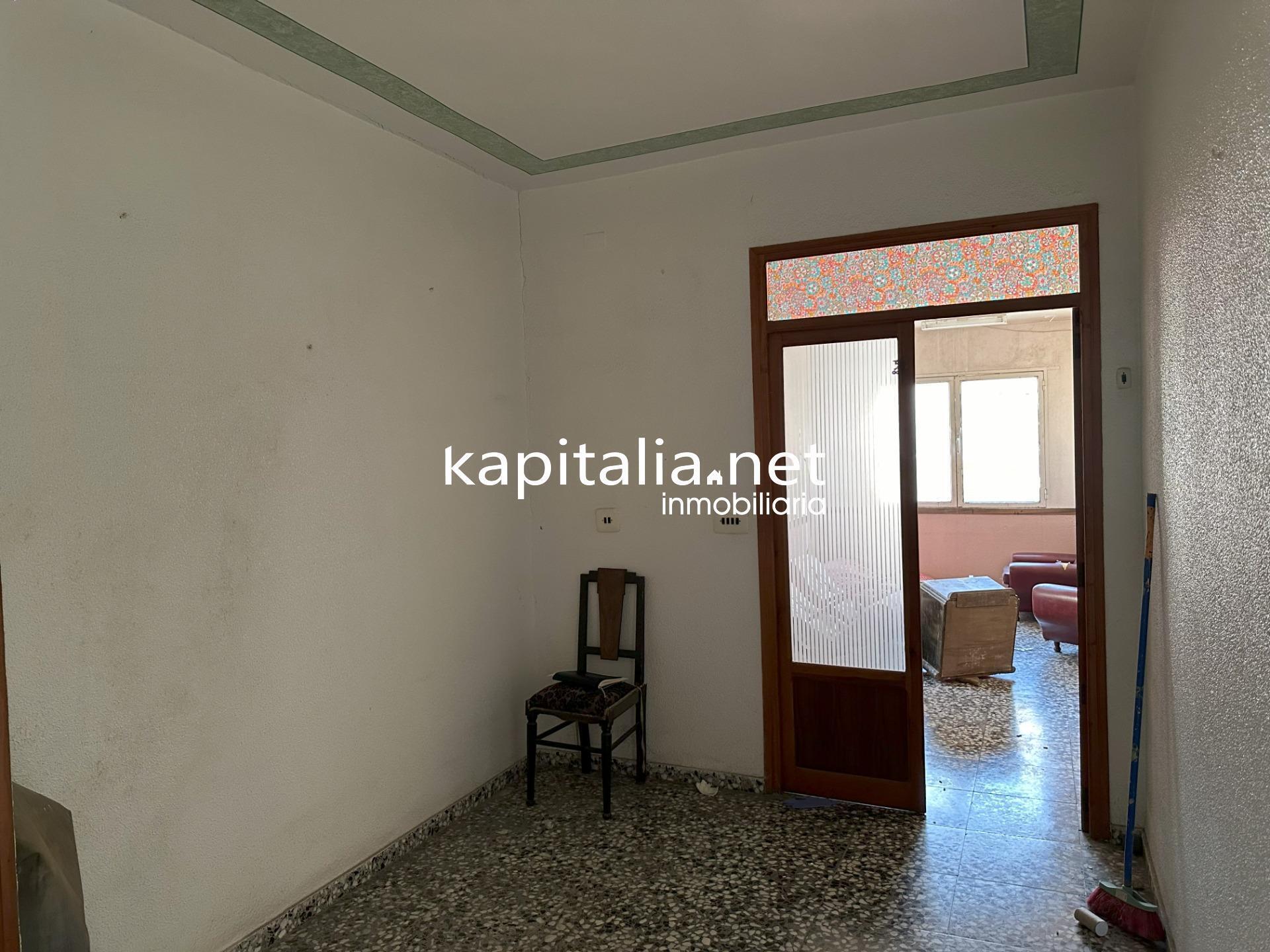 Industrial in Llutxent, Valencia for sale Building Photo- Image 1 of 11