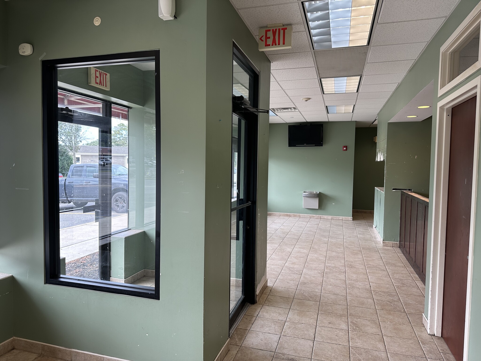 601 Veterans Memorial Hwy, Hauppauge, NY for lease Lobby- Image 1 of 20