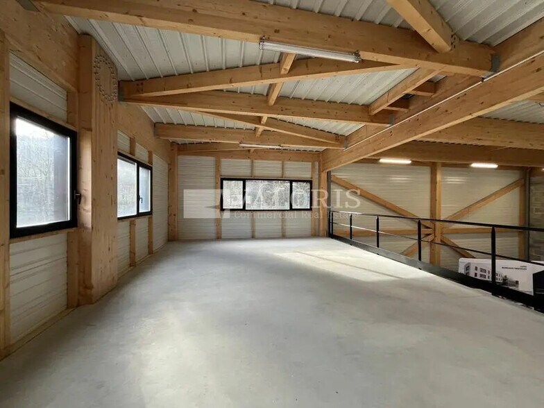 Flex in Tarare for sale - Interior Photo - Image 3 of 26