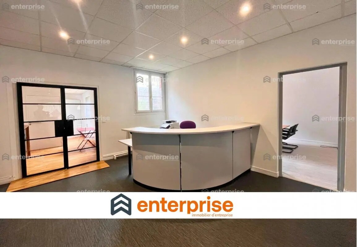 Office in Amiens for lease Interior Photo- Image 1 of 5