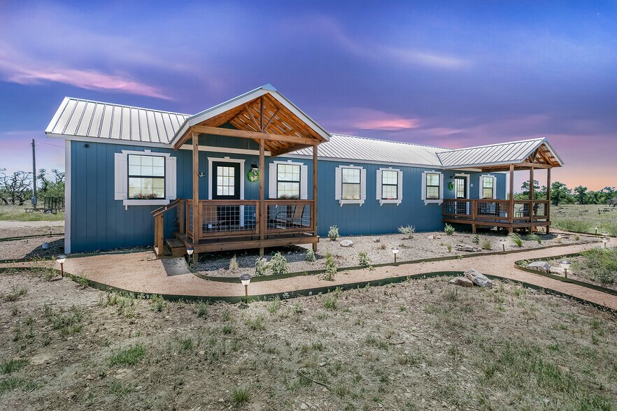 871 Old Harper Rd, Fredericksburg, TX for sale - Building Photo - Image 1 of 1