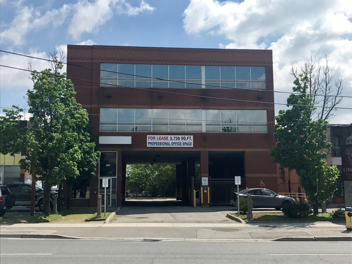2901 Dufferin St, Toronto, ON M6B 3S7