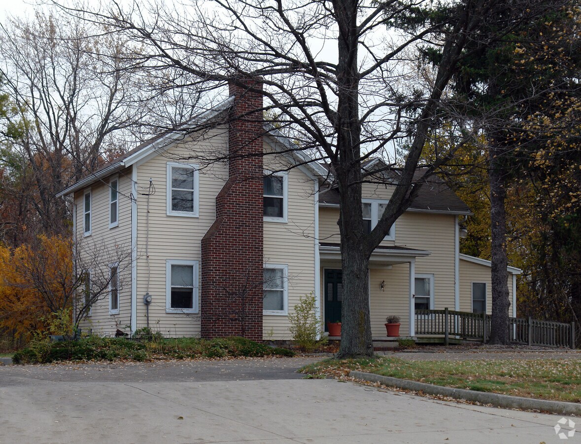 7008 Lewis Ave, Temperance, MI 48182