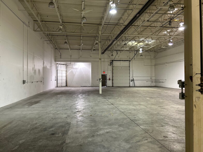 51 Thousand Oaks Blvd, Morgantown, PA for lease - Building Photo - Image 2 of 12