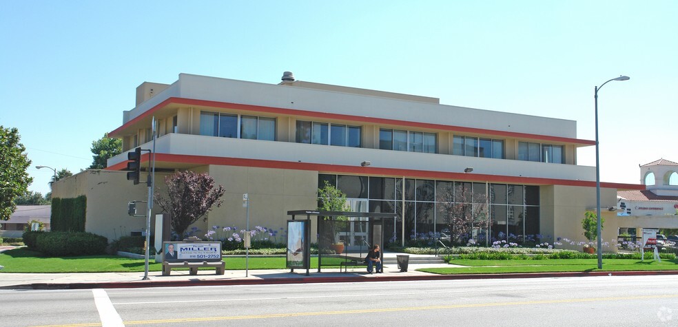 18711-18745 Ventura Blvd, Tarzana, CA for sale - Building Photo - Image 1 of 1