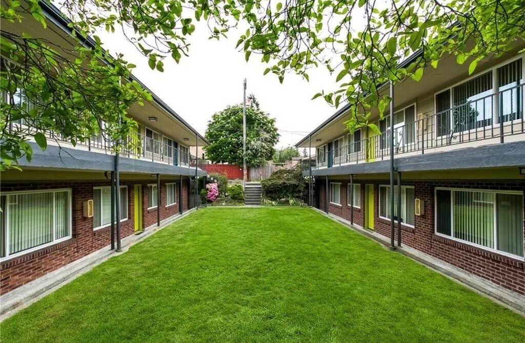 4022-4028 California Ave, Seattle, WA for sale Building Photo- Image 1 of 36