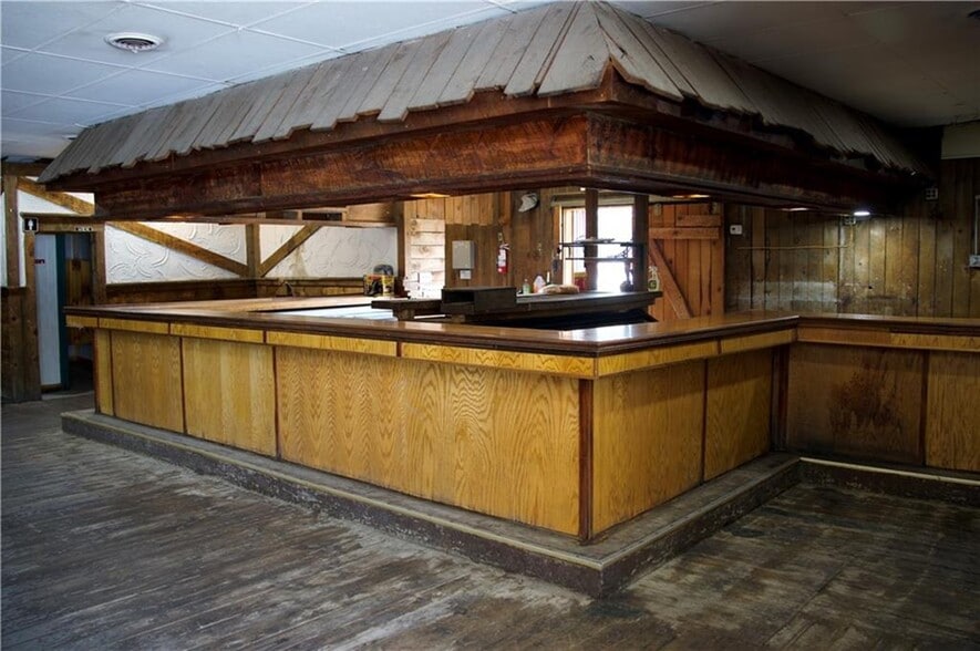 24 Maple Ave, Bloomfield, NY for lease - Building Photo - Image 3 of 15