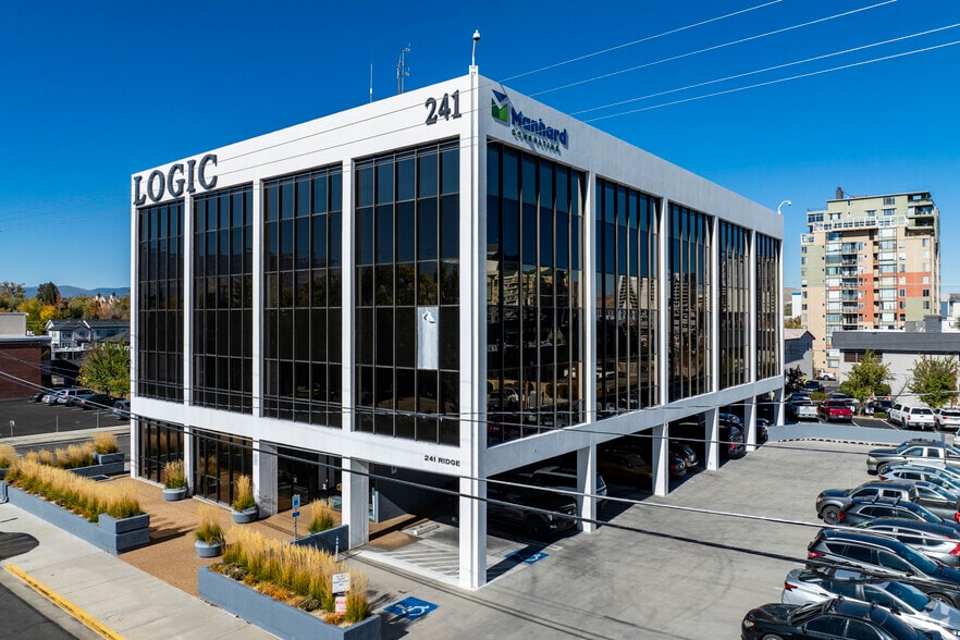 241 Ridge St, Reno, NV for lease - Primary Photo - Image 3 of 11