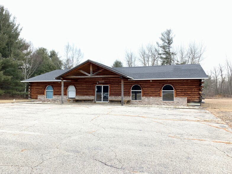 Vassar Provisioning Ctr, Millington, MI for sale - Building Photo - Image 1 of 1
