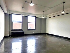 275 4th St E, Saint Paul, MN for lease Interior Photo- Image 2 of 3