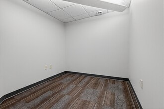 1111 Delafield St, Waukesha, WI for lease Interior Photo- Image 2 of 10