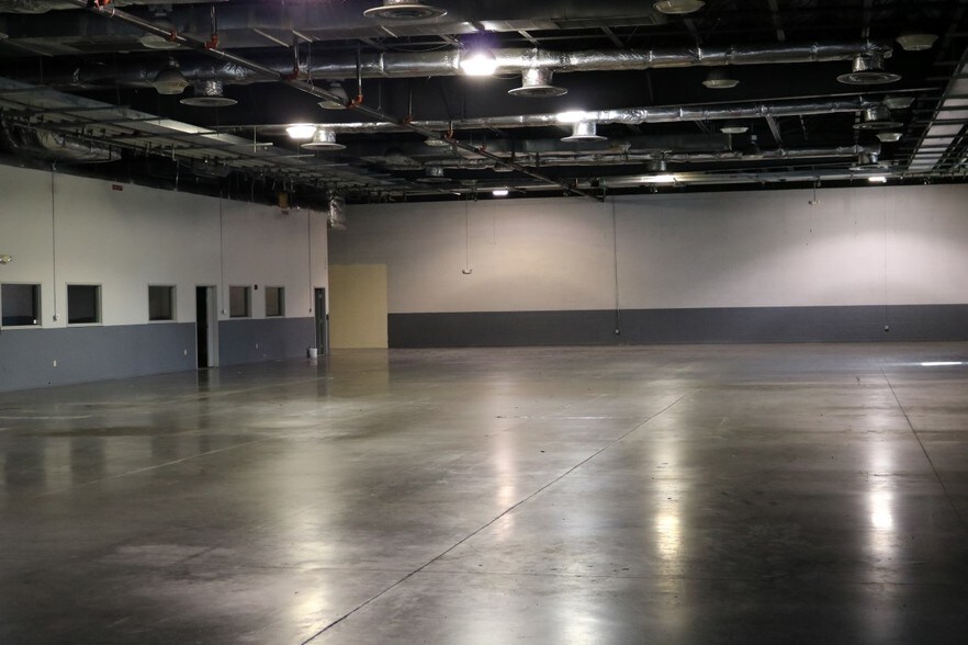 1100 SW 38th Ave, Ocala, FL for sale - Interior Photo - Image 1 of 1