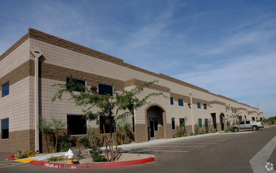 1745 W Deer Valley Rd, Phoenix, AZ for lease - Building Photo - Image 3 of 4