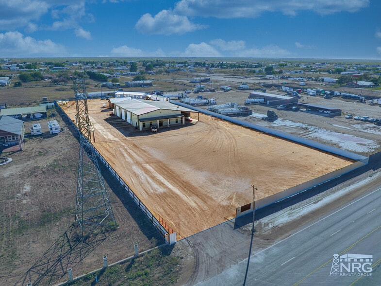 10916 E Cottonwood Rd, Gardendale, TX for lease - Building Photo - Image 3 of 12