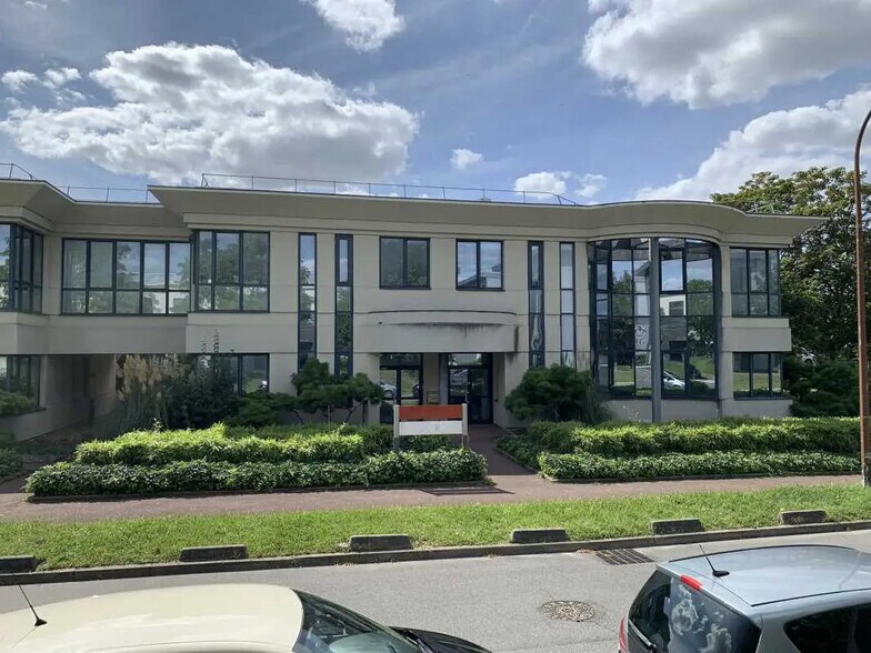 Flex in Créteil for lease - Building Photo - Image 1 of 15