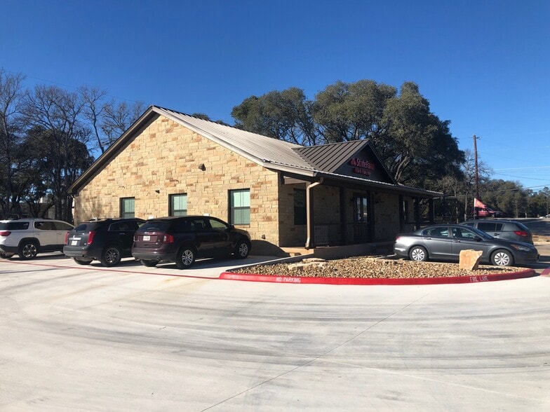 701 W Highway 290, Dripping Springs, TX for lease - Building Photo - Image 3 of 10