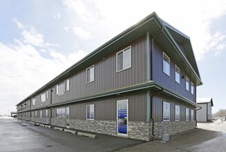 130 Canal Gdns, Strathmore, AB for lease Building Photo- Image 1 of 9