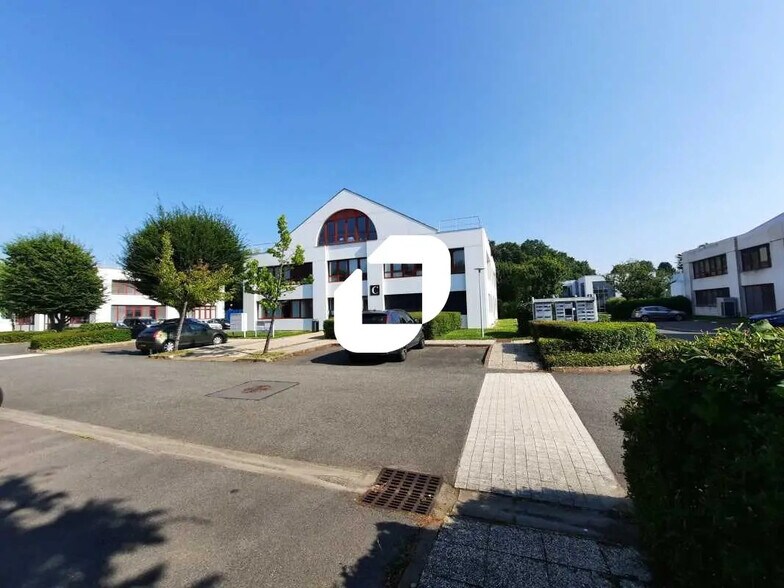 1 Rue De Terre Neuve, Les Ulis for lease - Building Photo - Image 1 of 31