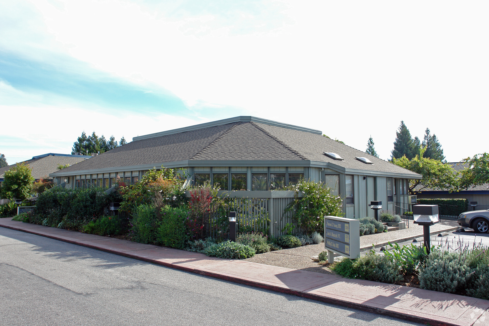 3319-3321 Mission Dr, Santa Cruz, CA for lease Primary Photo- Image 1 of 26