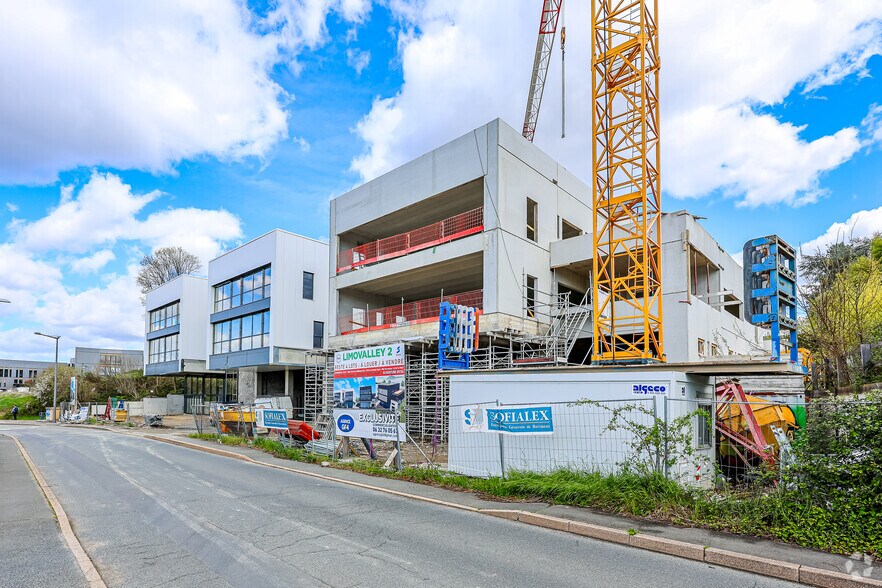 308 Chemin De Champivost, Limonest for sale - Primary Photo - Image 2 of 15