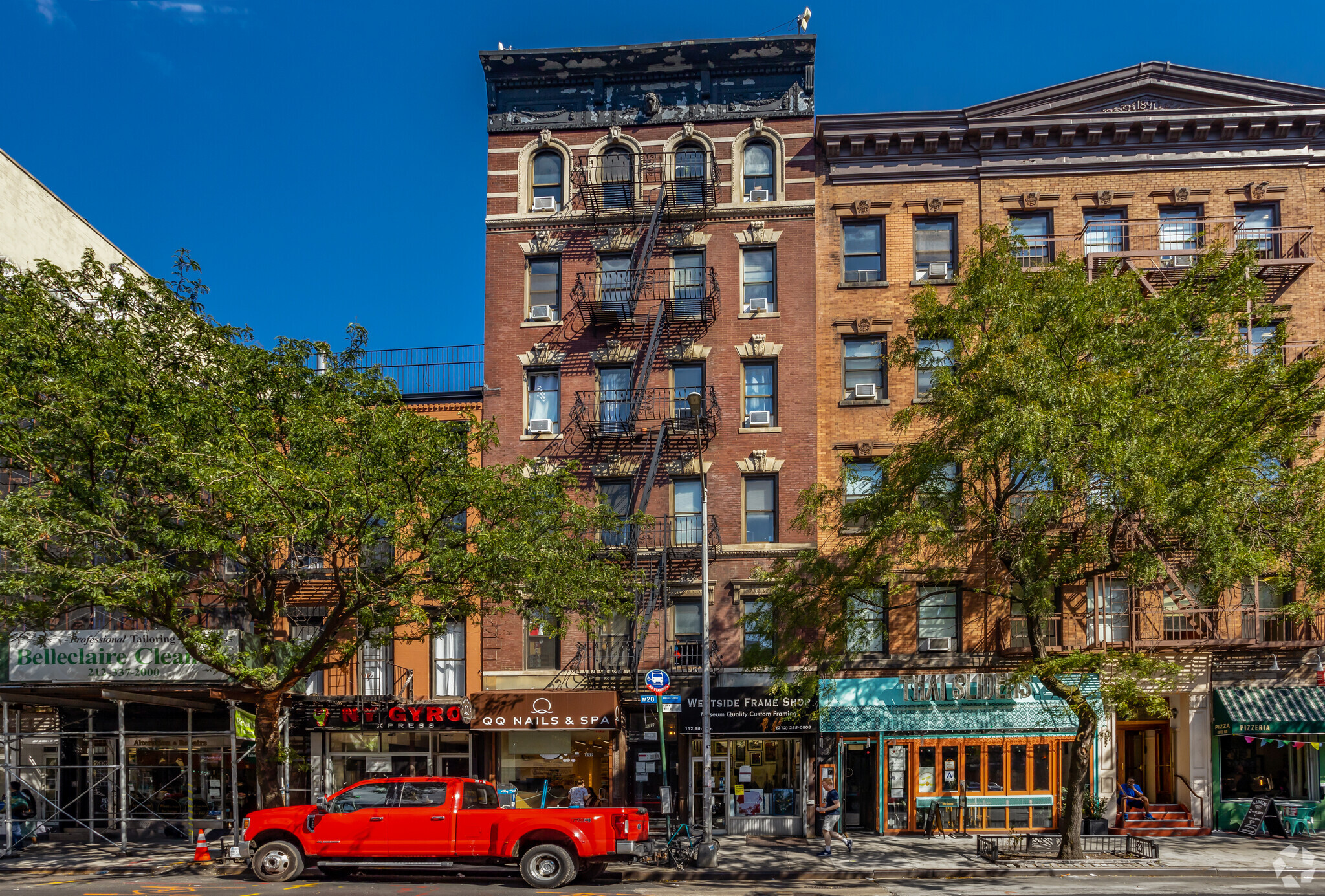 152 Eighth Ave, New York, NY for sale Primary Photo- Image 1 of 1