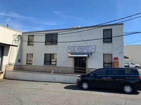 45 Samworth Rd, Clifton NJ - Bar