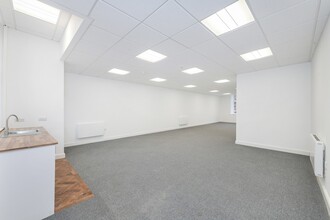 17-19 Long Row, Nottingham for lease Interior Photo- Image 2 of 7